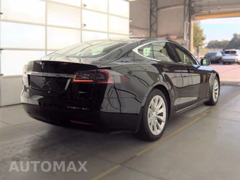 2017 Tesla Model S 90D – miniatura 4