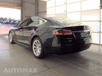 2017 Tesla Model S 90D – miniatura 6