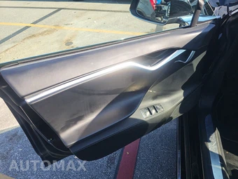 2017 Tesla Model S 90D – miniatura 9