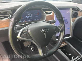 2017 Tesla Model X 100D – miniatura 10