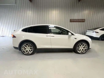 2017 Tesla Model X - miniatura 5