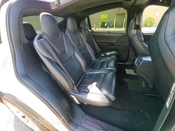 2017 Tesla Model X 75D - miniatura 16