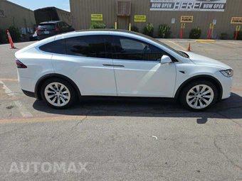 2017 Tesla Model X 75D - miniatura 4
