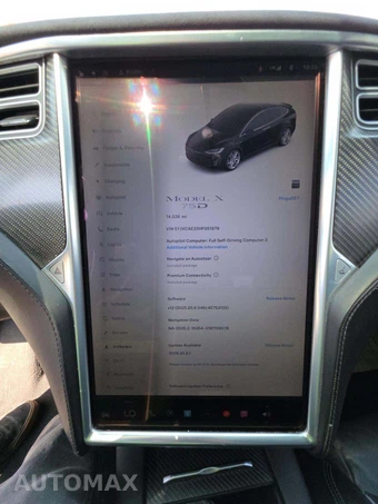 2017 Tesla Model X 75D - miniatura 9