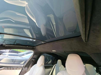 2017 Tesla Model X 75D - miniatura 11