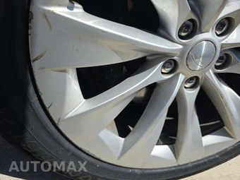 2017 Tesla Model X 75D - miniatura 24