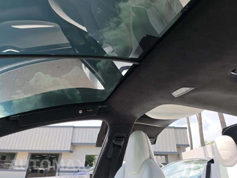 2017 Tesla Model X 75D – miniatura 11