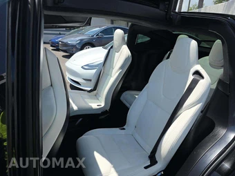 2017 Tesla Model X 75D – miniatura 13