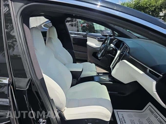 2017 Tesla Model X 75D – miniatura 18