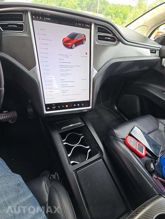 2017 Tesla Model X 75D – miniatura 10