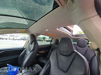 2017 Tesla Model X 75D – miniatura 11