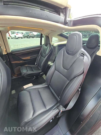 2017 Tesla Model X 75D – miniatura 13