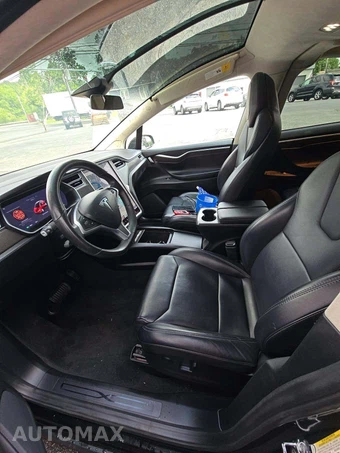 2017 Tesla Model X 75D – miniatura 6