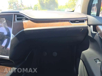 2017 Tesla Model X 75D – miniatura 17