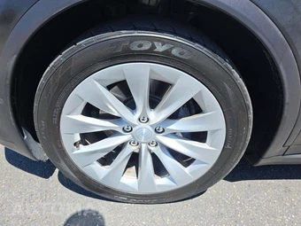 2017 Tesla Model X 75D – miniatura 21