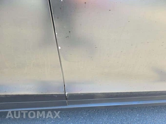 2017 Tesla Model X 75D – miniatura 29