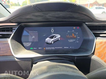 2017 Tesla Model X 75D – miniatura 6