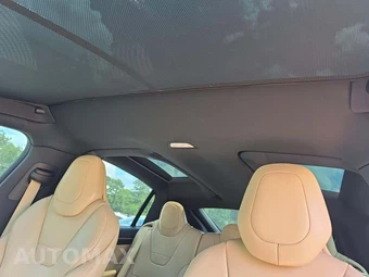 2017 Tesla Model X 75D - miniatura 11