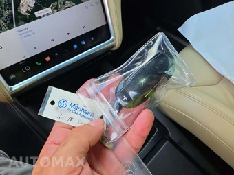 2017 Tesla Model X 75D - miniatura 8