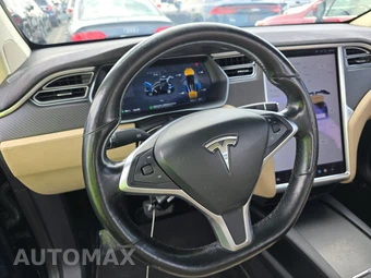 2017 Tesla Model X 75D – miniatura 10