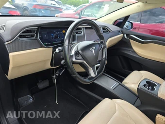 2017 Tesla Model X 75D – miniatura 11