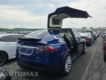 2017 Tesla Model X 75D – miniatura 4