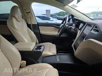 2017 Tesla Model X 75D – miniatura 8