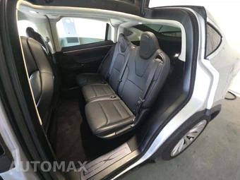 2017 Tesla Model X 75D – miniatura 13