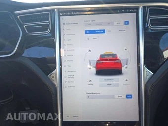 2017 Tesla Model X 75D – miniatura 23