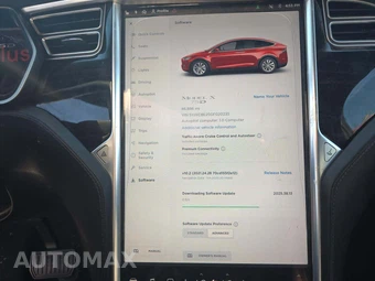2017 Tesla Model X 75D – miniatura 9