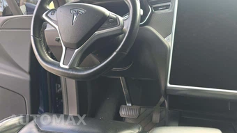 2017 Tesla Model X 90D – miniatura 18