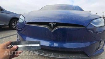2017 Tesla Model X 90D – miniatura 29