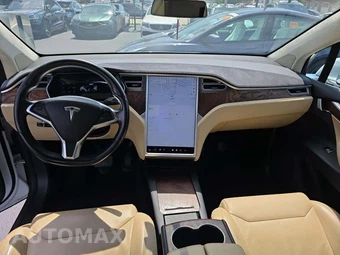 2017 Tesla Model X 90D - miniatura 10