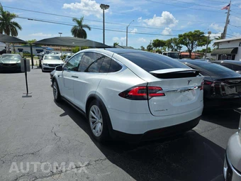 2017 Tesla Model X 90D - miniatura 2