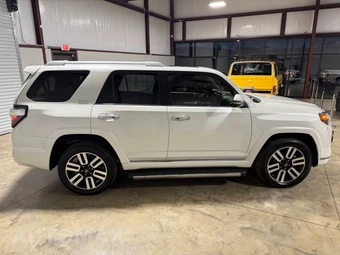 2017 Toyota 4Runner Limited - miniatura 8