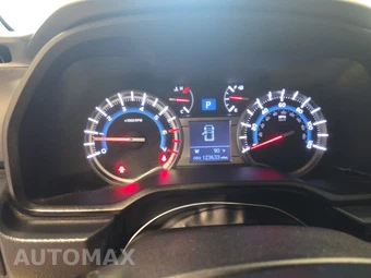 2017 Toyota 4Runner SR5 – miniatura 12