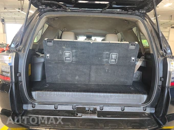 2017 Toyota 4Runner SR5 – miniatura 17