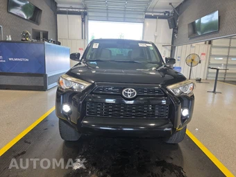 2017 Toyota 4Runner SR5 – miniatura 2