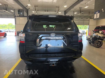 2017 Toyota 4Runner SR5 – miniatura 5