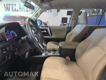 2017 Toyota 4Runner SR5 – miniatura 7