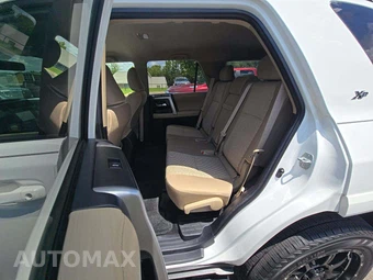 2017 Toyota 4Runner SR5 - miniatura 10