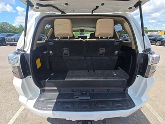 2017 Toyota 4Runner SR5 - miniatura 12