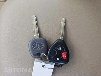 2017 Toyota 4Runner SR5 - miniatura 5