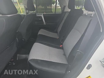 2017 Toyota 4Runner SR5 – miniatura 16