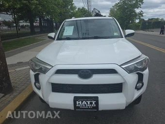 2017 Toyota 4Runner SR5 – miniatura 2