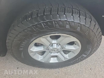 2017 Toyota 4Runner SR5 – miniatura 9