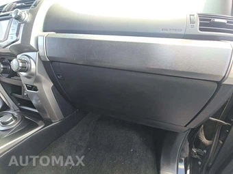 2017 Toyota 4Runner SR5 – miniatura 17