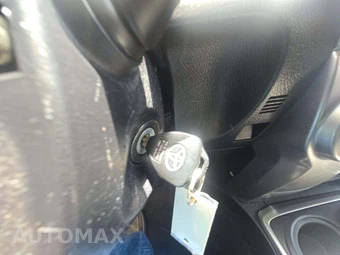 2017 Toyota 4Runner SR5 – miniatura 5
