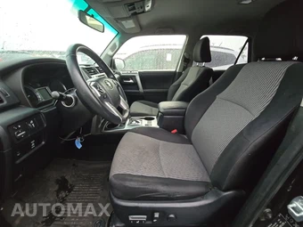 2017 Toyota 4Runner SR5 – miniatura 7