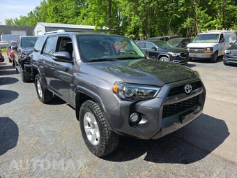 2017 Toyota 4Runner SR5 Premium – miniatura 4